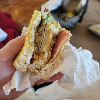 Pounds - Da Club sandwich didn't list avocado smash in online ordering. Brown avocado, soft toast, barely any meat - American Near Me - Fargo, North Dakota Pounds - Da Club sandwich didn't list avocado smash in online ordering. Brown avocado, soft toast, barely any meat - American Near Me - Fargo, North Dakota