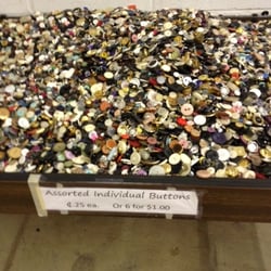 Zinck's Fabric Outlet - Buttons!