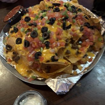 Hamlin Pub - Loaded Beef Nacho Supreme - New American Near Me - Shelby Charter Township, Michigan