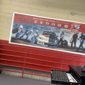 Valvoline Instant Oil Change - Oil Change Stations Near Me - Worcester, Massachusetts