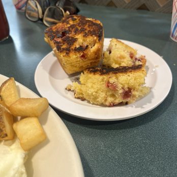 Maple Leaf Diner - Tammy's Cran-Orange muffin, grilled - Diners Near Me - Londonderry, Vermont