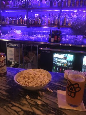 Sonder & Dram by null