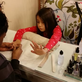 Dynamic Salon, Spa & Boutique - She was so into it - Nail Salons Near Me - Chicago, Illinois
