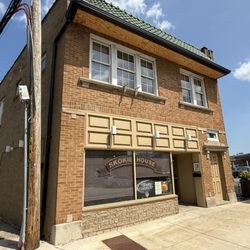 Skokie House - Storefront
