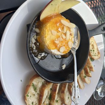 Bella Vino Wine Bar & Tapas - Bread and cheese dish - Wine Bars Near Me - St. Charles, Missouri