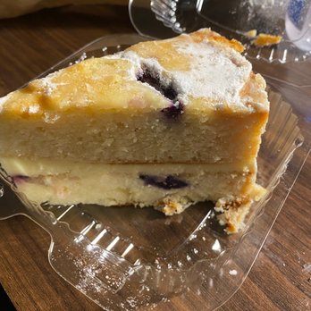 Box Hill Crab Cakes - Lemon blueberry cake - Pizza Near Me - Abingdon, Maryland Box Hill Crab Cakes - Lemon blueberry cake - Pizza Near Me - Abingdon, Maryland