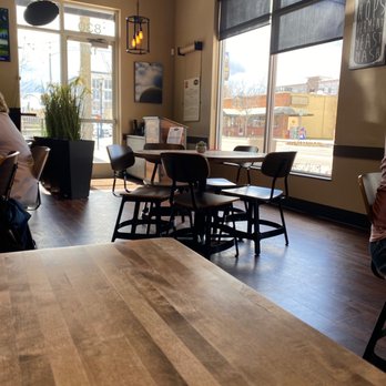 Eight Thirty Common - bright and airy - Gastropubs Near Me - Meridian, Idaho