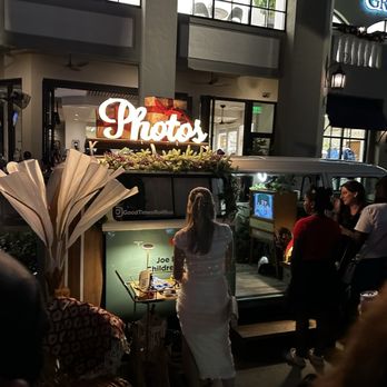 Christmas On Las Olas - Many Photo pop up spots - Festivals Near Me - Fort Lauderdale, Florida Christmas On Las Olas - Many Photo pop up spots - Festivals Near Me - Fort Lauderdale, Florida
