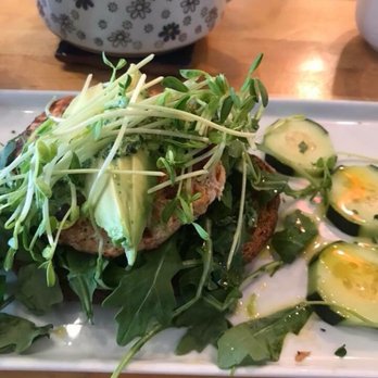 Bee Organic - Salmon Burger - Juice Bars & Smoothies Near Me - Great Neck, New York