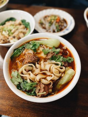 Chong Qing Noodles House by null