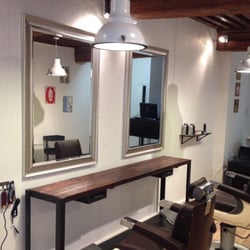 Le 20 Barber Shop