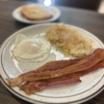 Flo's Coffee Shop - Budget breakfast serve with one egg and a small portion of hashbrowns. - Diners Near Me - El Monte, California Flo's Coffee Shop - Budget breakfast serve with one egg and a small portion of hashbrowns. - Diners Near Me - El Monte, California