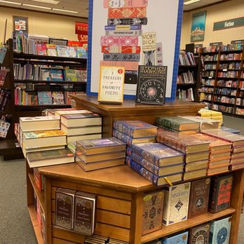 Barnes & Noble - Bookstores Near Me - San Diego, California