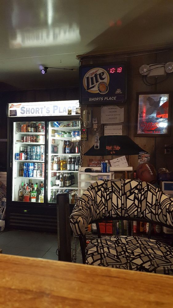SHORT’S PLACE Updated July 2024 507 Sherman St, Menlo, Iowa Bars