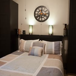 Comfy European Style Vacation Rental - Queen size bed