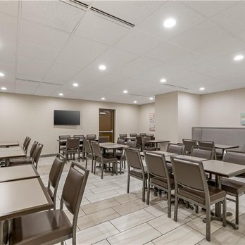 Executive Residency By Best Western Waterloo & Cedar Falls - Breakfast Area - Hotels Near Me - Waterloo, Iowa Executive Residency By Best Western Waterloo & Cedar Falls - Breakfast Area - Hotels Near Me - Waterloo, Iowa