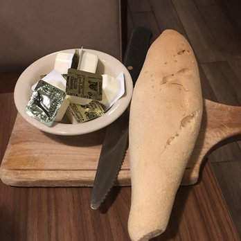 SKD Kitchen And Drinks - Fresh warm bread. Very nice addition. - Pizza Near Me - Saint Pete Beach, Florida