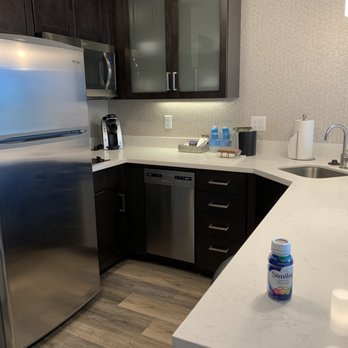 Residence Inn Bend - Kitchen - Hotels Near Me - Bend, Oregon Residence Inn Bend - Kitchen - Hotels Near Me - Bend, Oregon