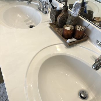 Ema's Housekeeping - Master bathroom nice and cleAn - Home Cleaning Near Me Ema's Housekeeping - Master bathroom nice and cleAn - Home Cleaning Near Me