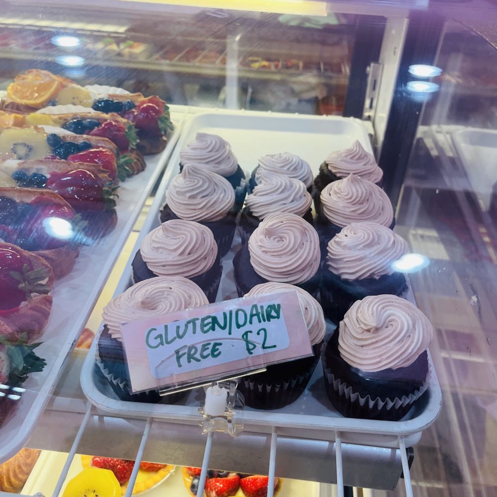 Flores Sweets - YES they have gluten free cakes and pastries! - Bakeries Near Me - Brooklyn, New York Flores Sweets - YES they have gluten free cakes and pastries! - Bakeries Near Me - Brooklyn, New York