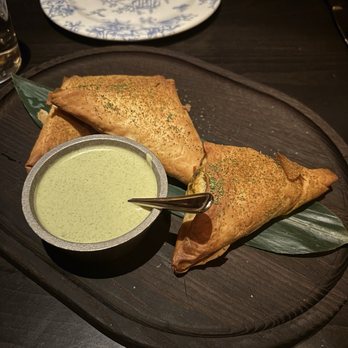 Armitage Alehouse - Spinach and Paneer Samosa - Pubs Near Me - Chicago, Illinois