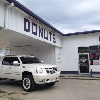 Dayton Donuts - a white truck parked in front of a donut shop - Donuts Near Me - Dayton, Texas Dayton Donuts - a white truck parked in front of a donut shop - Donuts Near Me - Dayton, Texas