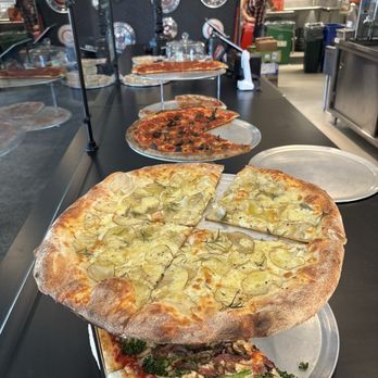 Acre Pizza - Pizza Near Me - Cotati, California