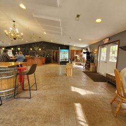 Leonard Oakes Estate Winery