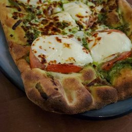 Caprese flat bread