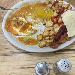 La Esquinita Mexican Restaurant & Groceries - Bacon and eggs
