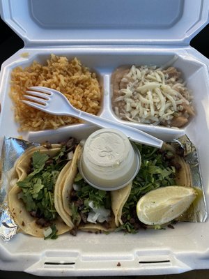 Alondra's Tacos: A Review of This Mobile Culinary Oasis