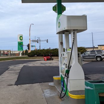 Eagan BP - Gas pump with sign in the background - Convenience Stores Near Me - Saint Paul, Minnesota Eagan BP - Gas pump with sign in the background - Convenience Stores Near Me - Saint Paul, Minnesota