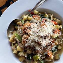 Coastal Kitchen - Vegetable pasta with shrimp