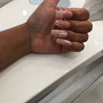 Hatch Nail Bar - Nail Salons Near Me - Suffolk, Virginia