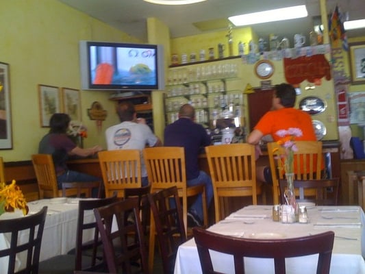 DJ's Bistro by null