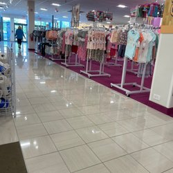 Boscov's - This is a pristine Boscov 's. Beautiful displays, shiny floors white walls