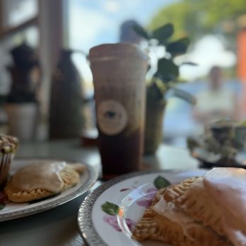 Arabellas - Desserts Near Me - South Kingstown, Rhode Island