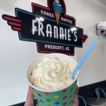 Frannie's - Root beer float flavored frozen yogurt & Stevia sweetened pecan praline frozen yogurt topped with house made whipped cream! - Ice Cream & Frozen Yogurt Near Me - Prescott, Arizona
