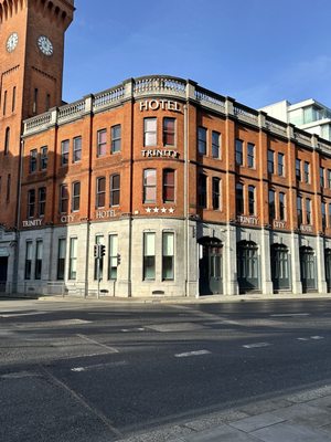 The Trinity City Hotel by null