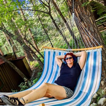 Don Hoel's Cabins - Oversized hammock - Hotels Near Me - Sedona, Arizona Don Hoel's Cabins - Oversized hammock - Hotels Near Me - Sedona, Arizona