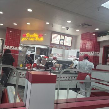 In-N-Out Burger - Kitchen - Fast Food Near Me - Fremont, California In-N-Out Burger - Kitchen - Fast Food Near Me - Fremont, California