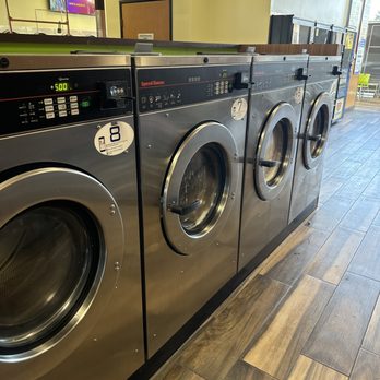 Clean King Laundry - Laundromat Near Me - Los Angeles, California