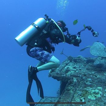 Aloha Scuba Diving Company - One of the on board camera guys, Brian - Scuba Diving Near Me - Honolulu, Hawaii Aloha Scuba Diving Company - One of the on board camera guys, Brian - Scuba Diving Near Me - Honolulu, Hawaii
