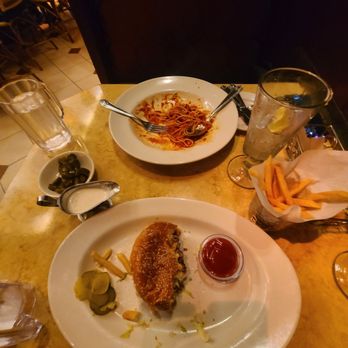 26 Beach Restaurant - New American Near Me - Venice, California
