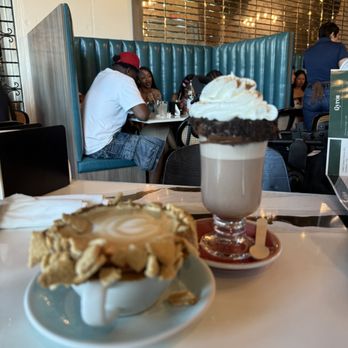 Bistro Cafe - Chocolate Caliente / Hot Chocolateand caramel cappuccino - Breakfast & Brunch Near Me - Miami, Florida