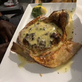 Lazy Days Restaurant - Whole snapper - Seafood Near Me - Islamorada, Florida