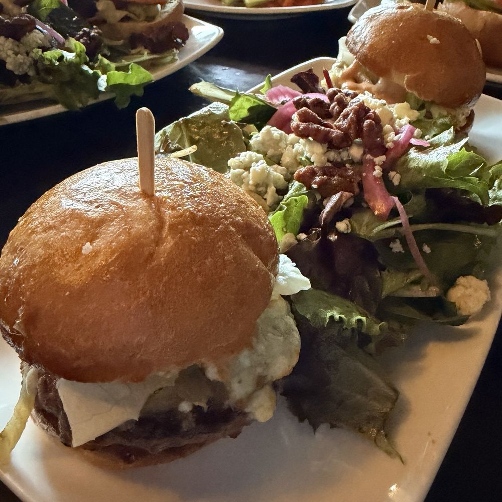 22 Bistro - Kobe beef sandwich - New American Near Me - Olympic Valley, California