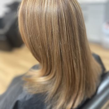 Platinum Blonde Studio - Hair Salons Near Me - North Las Vegas, Nevada Platinum Blonde Studio - Hair Salons Near Me - North Las Vegas, Nevada