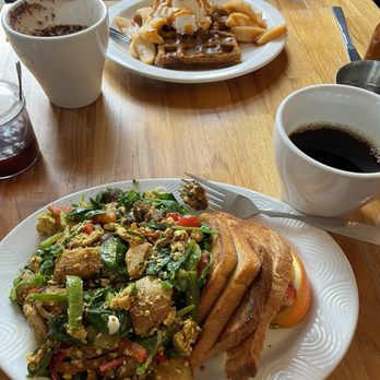 Lucky's Cafe - Canoewreck (tofu veggie scramble) - Coffee & Tea Near Me - Cleveland, Ohio Lucky's Cafe - Canoewreck (tofu veggie scramble) - Coffee & Tea Near Me - Cleveland, Ohio