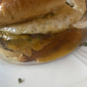 Au Cheval - Single Cheeseburger all the way (bacon and egg) - Bars Near Me - Chicago, Illinois